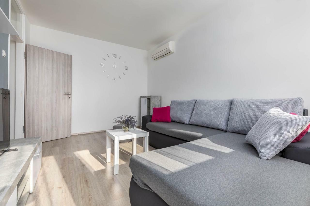 Apartment Sole Pula Exteriér fotografie